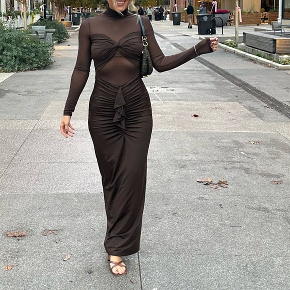 Chocolate mesh dress - Picture 2 of 3